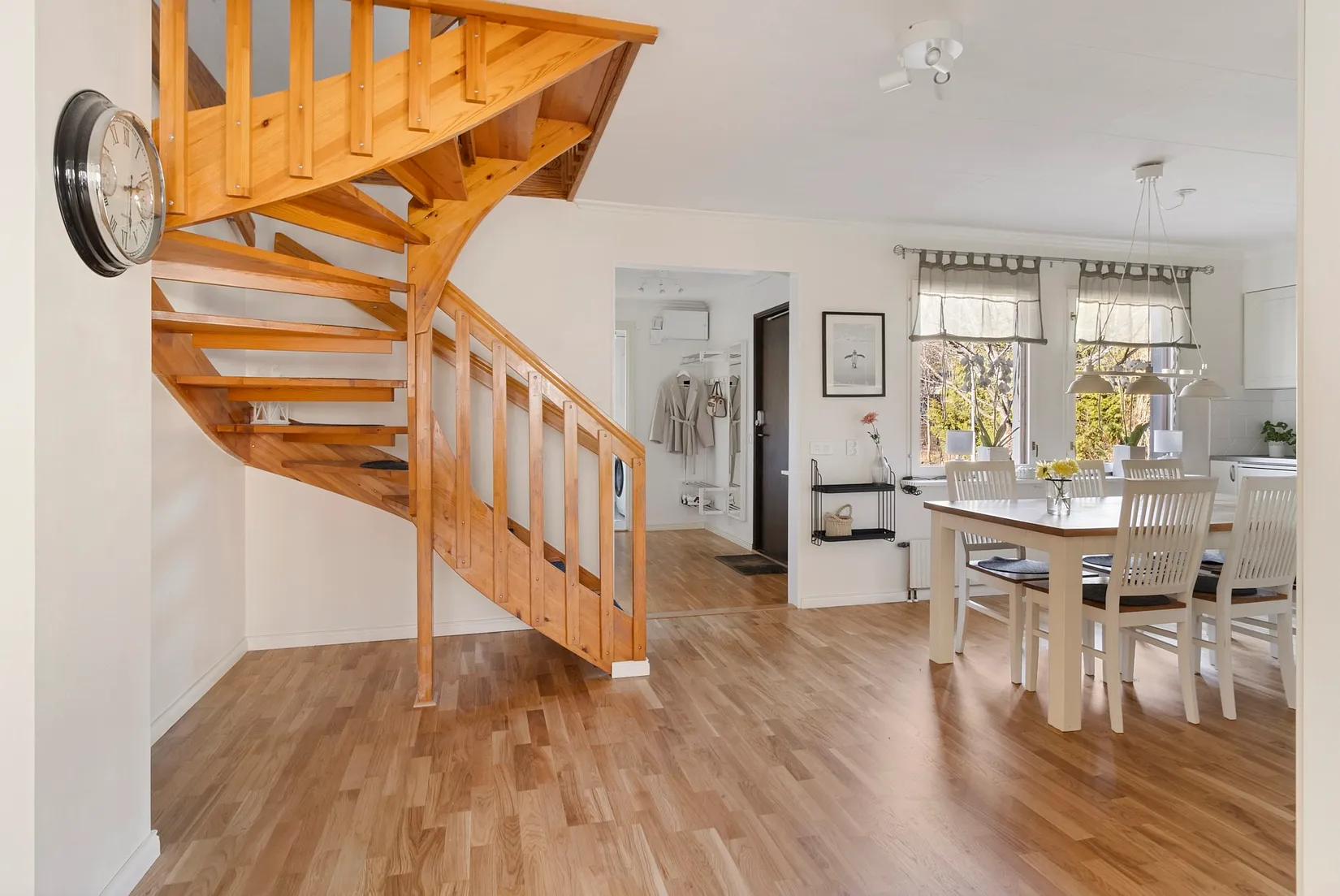 Radhus, Guttorms väg 16, Irsta, Västerås