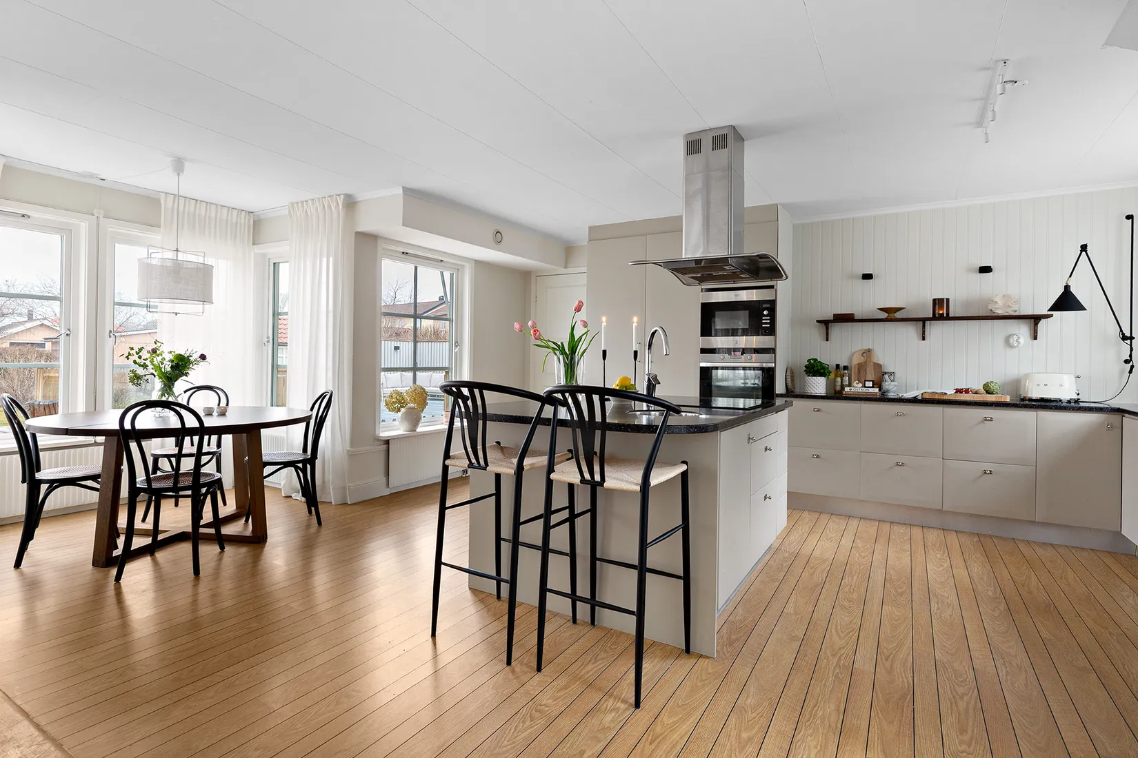 Villa, Gröna vägen 4, Håbo-Tibble Kyrkby, Upplands-Bro