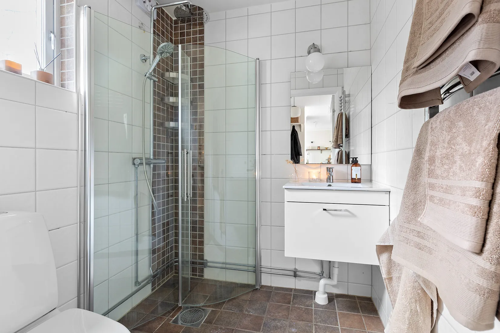 Villa, Gröna vägen 4, Håbo-Tibble Kyrkby, Upplands-Bro