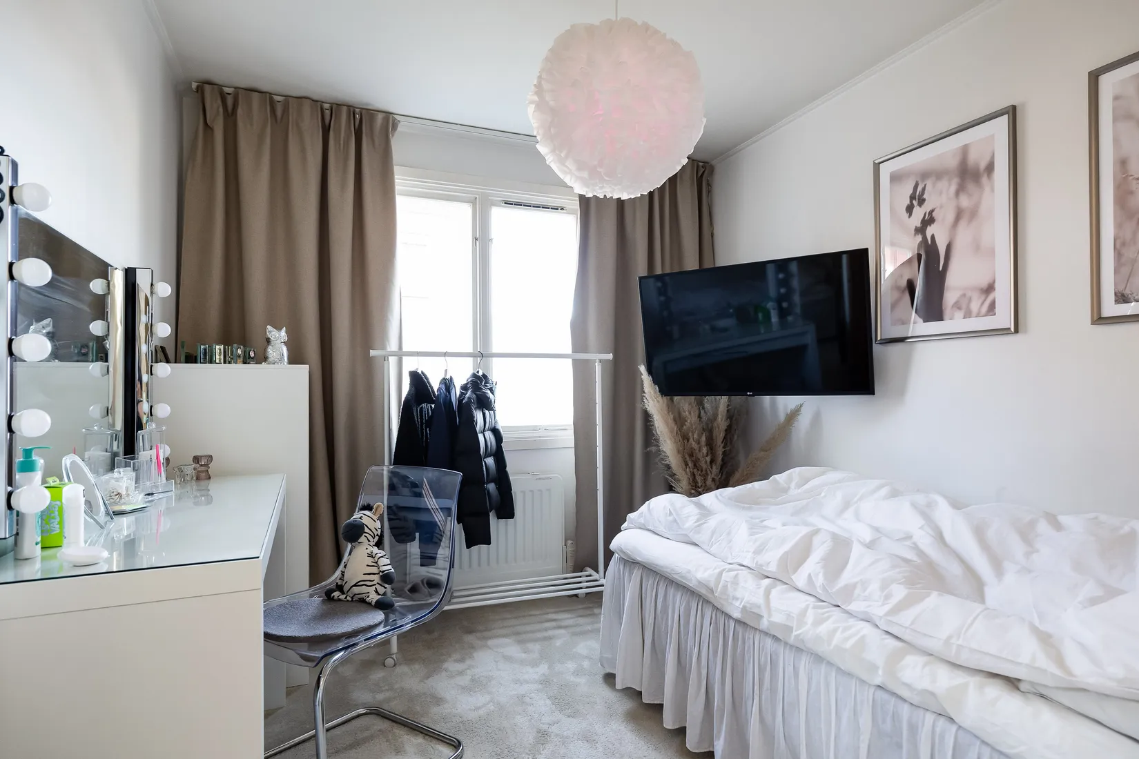 Villa, Mossbanegatan 3, Haga, Kumla