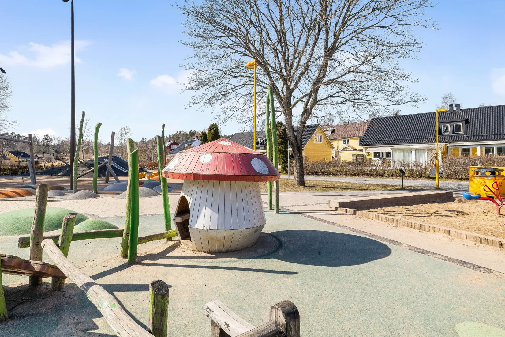 Villa, Radhus, Murkelvägen 240, Skånsta, Österåker