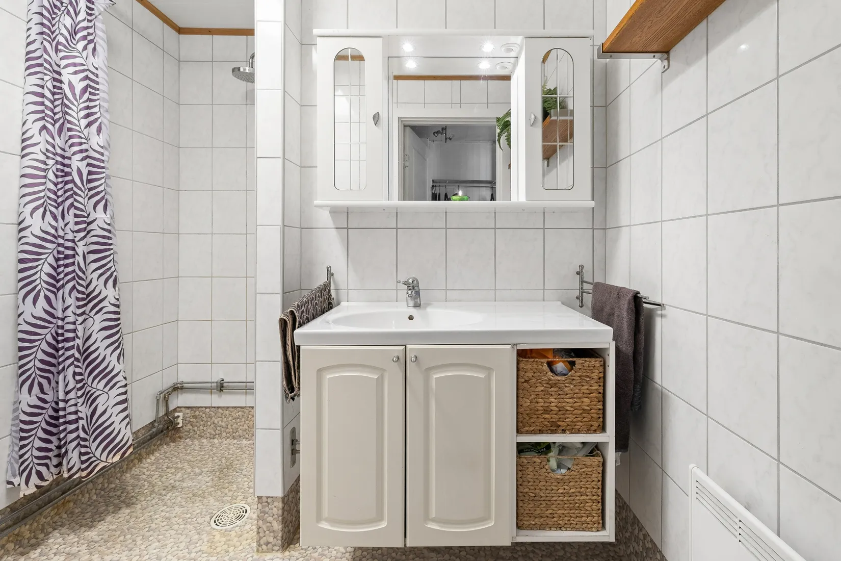 Villa, Radhus, Murkelvägen 240, Skånsta, Österåker