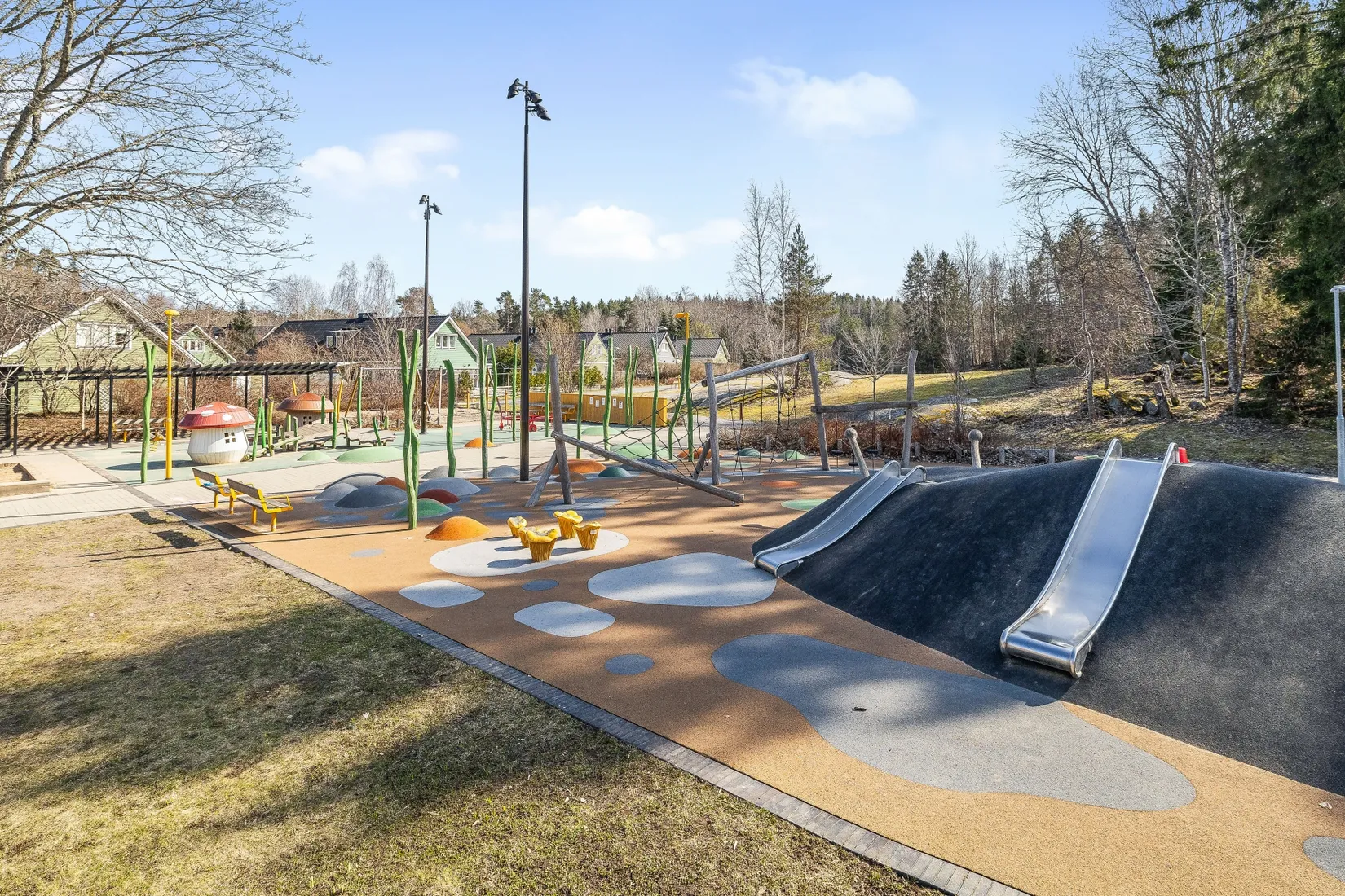 Villa, Radhus, Murkelvägen 240, Skånsta, Österåker