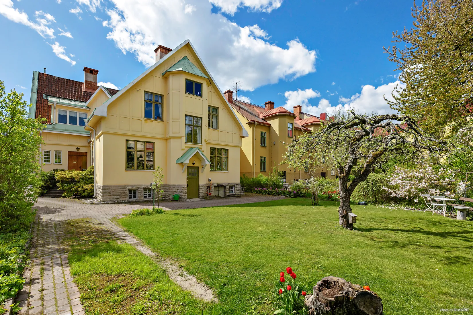 Villa, Prinsgatan 7, Centralt väster vid Karl-Johanparken, Örebro