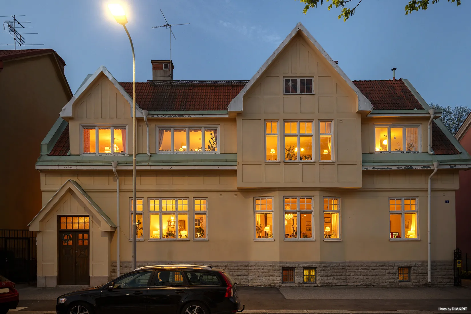 Villa, Prinsgatan 7, Centralt väster vid Karl-Johanparken, Örebro