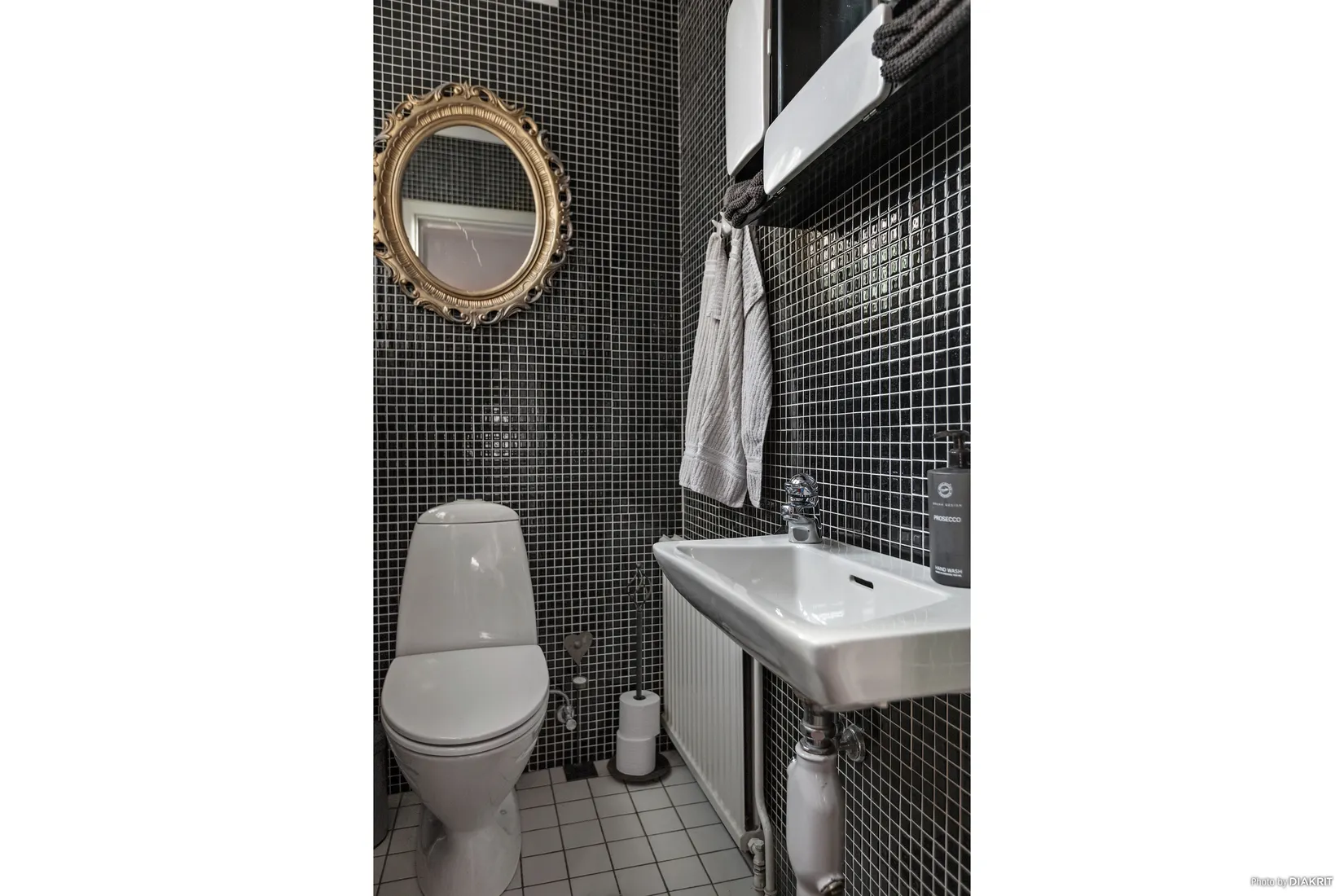 Villa, Prinsgatan 7, Centralt väster vid Karl-Johanparken, Örebro