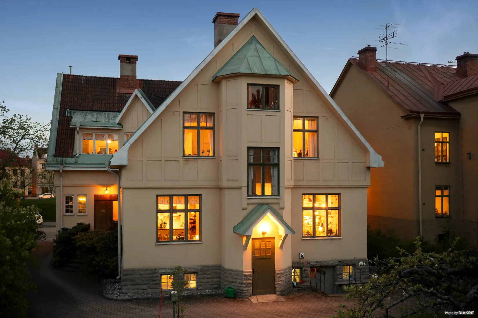 Villa, Prinsgatan 7, Centralt väster vid Karl-Johanparken, Örebro