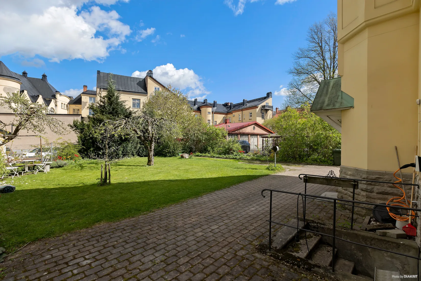 Villa, Prinsgatan 7, Centralt väster vid Karl-Johanparken, Örebro