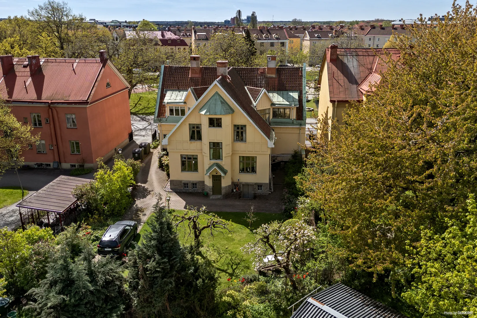 Villa, Prinsgatan 7, Centralt väster vid Karl-Johanparken, Örebro