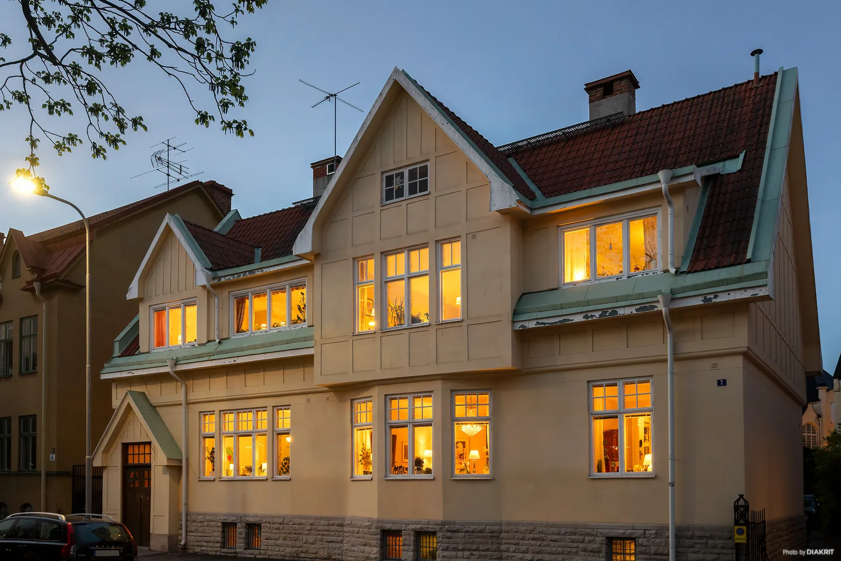 Villa, Prinsgatan 7, Centralt väster vid Karl-Johanparken, Örebro