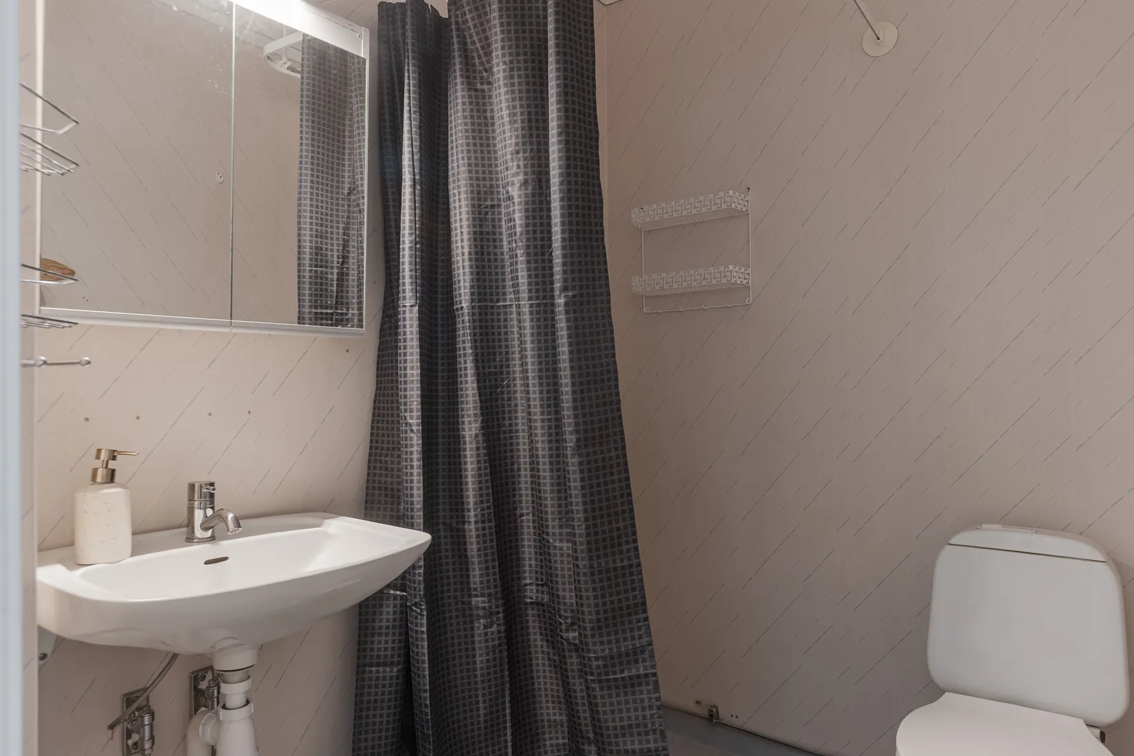 Bostadsrätt, Radhus, Smedbygatan 15F, Vaggeryd - Götafors, Vaggeryd