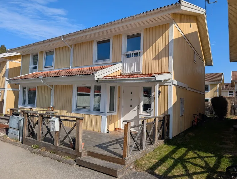 Radhus, Fyrfatsvägen 75, Kästa, Huddinge