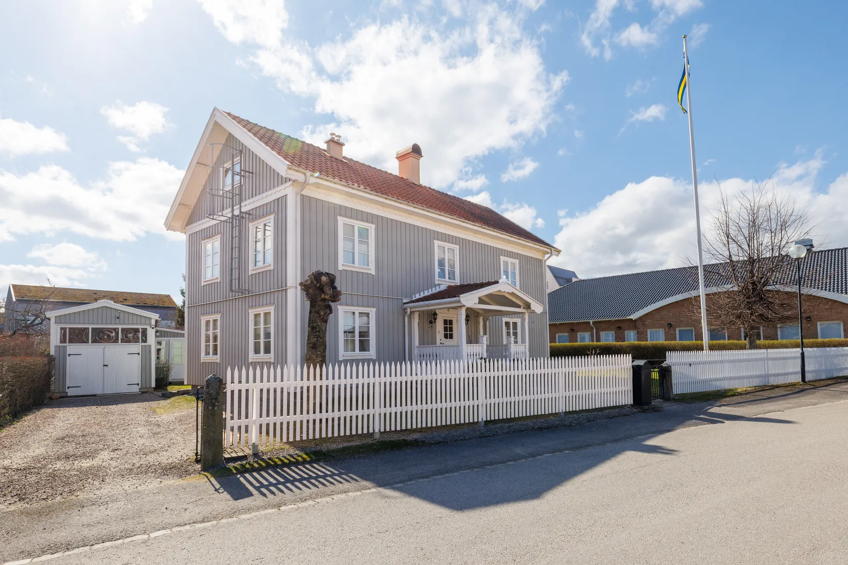Villa, Riagatan 49, Ladugårdsängen, Örebro