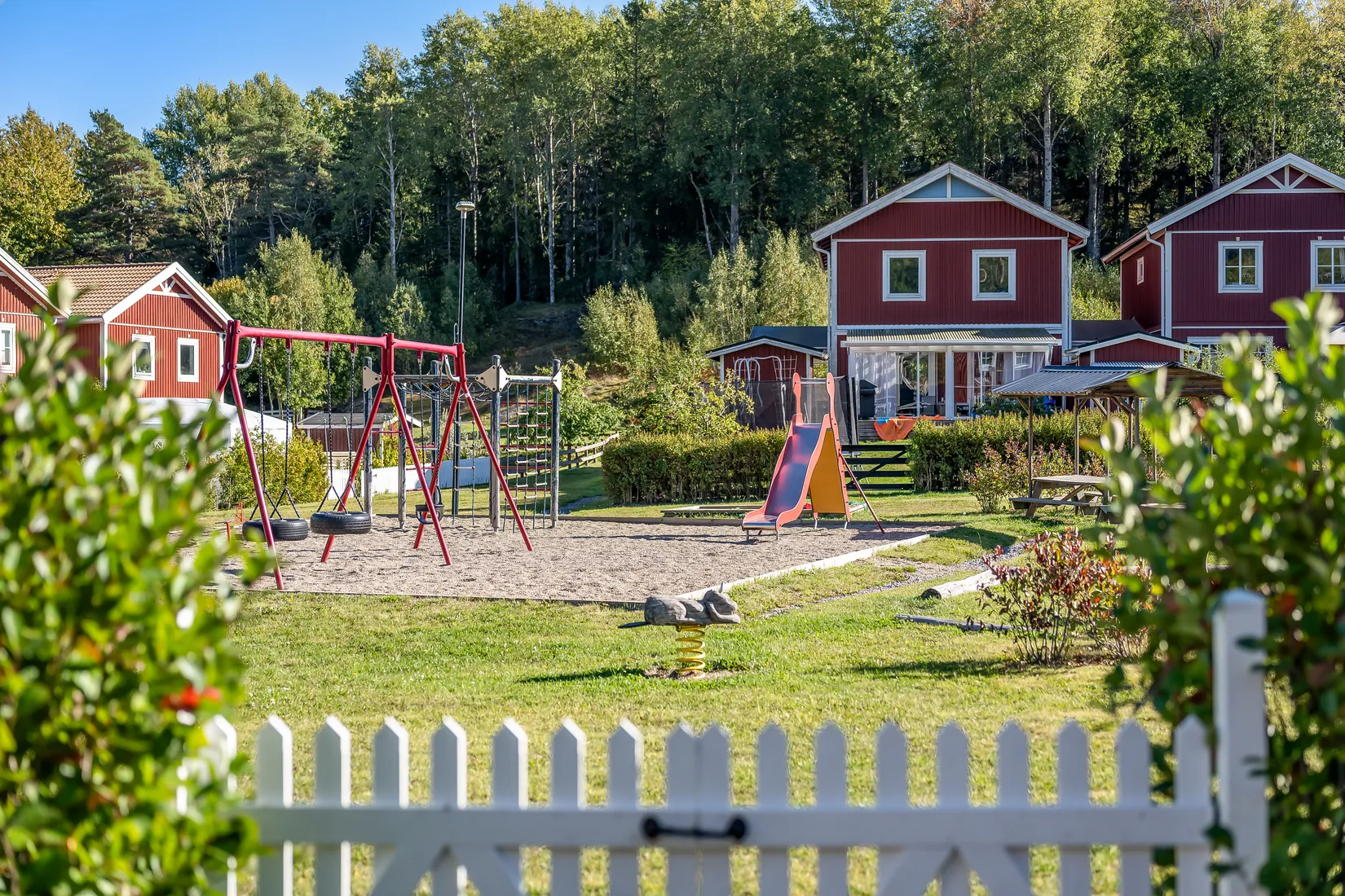 Villa, Radhus, Åvägen 42, Lidatorp, Nynäshamn