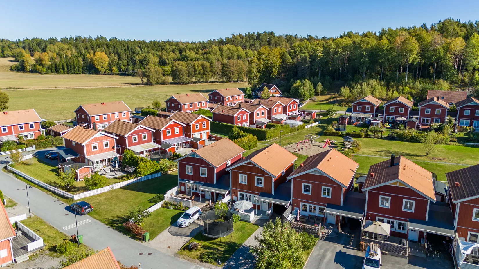 Villa, Radhus, Åvägen 42, Lidatorp, Nynäshamn