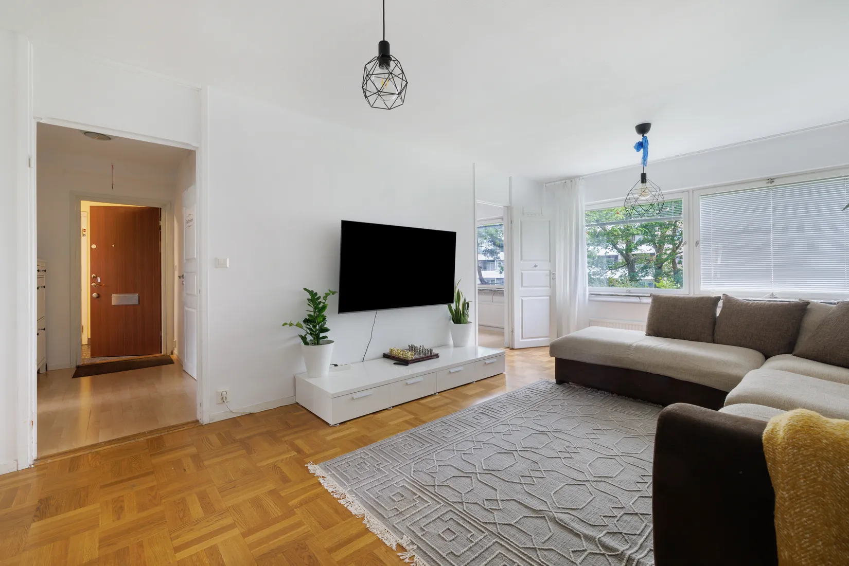 Bostadsrätt, Falkholmsgränd 13, Skärholmen, Stockholm