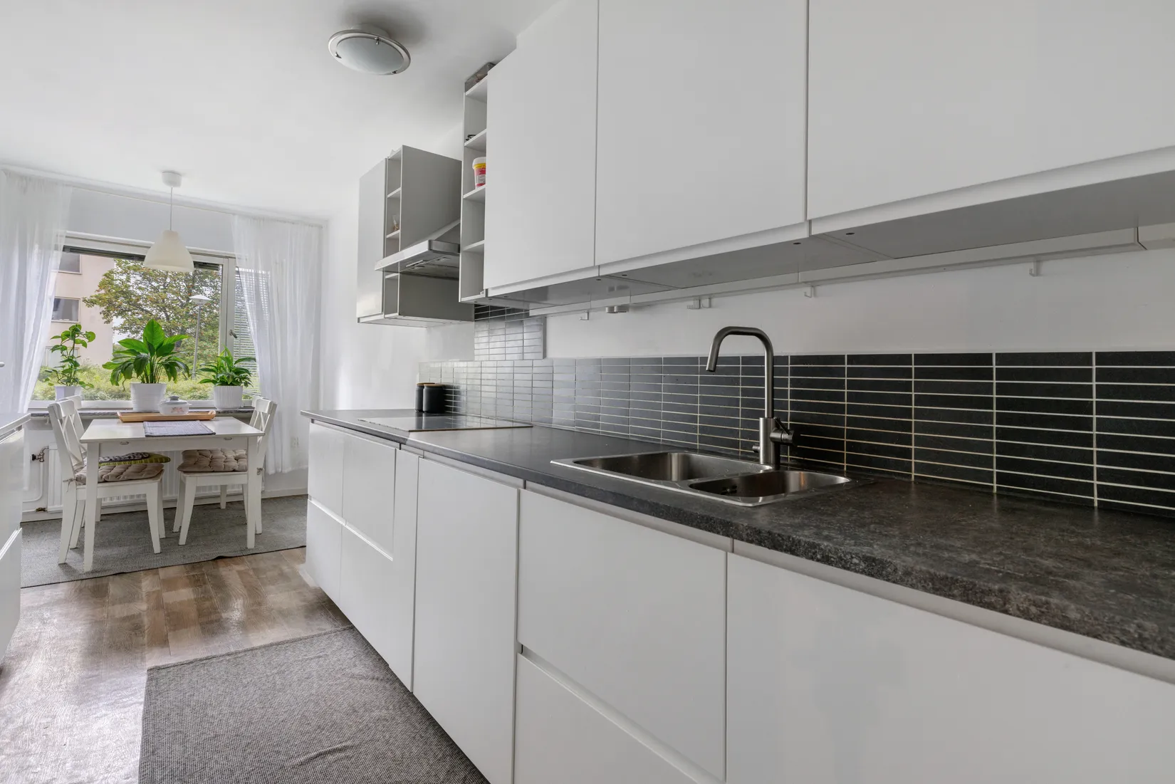 Bostadsrätt, Falkholmsgränd 13, Skärholmen, Stockholm