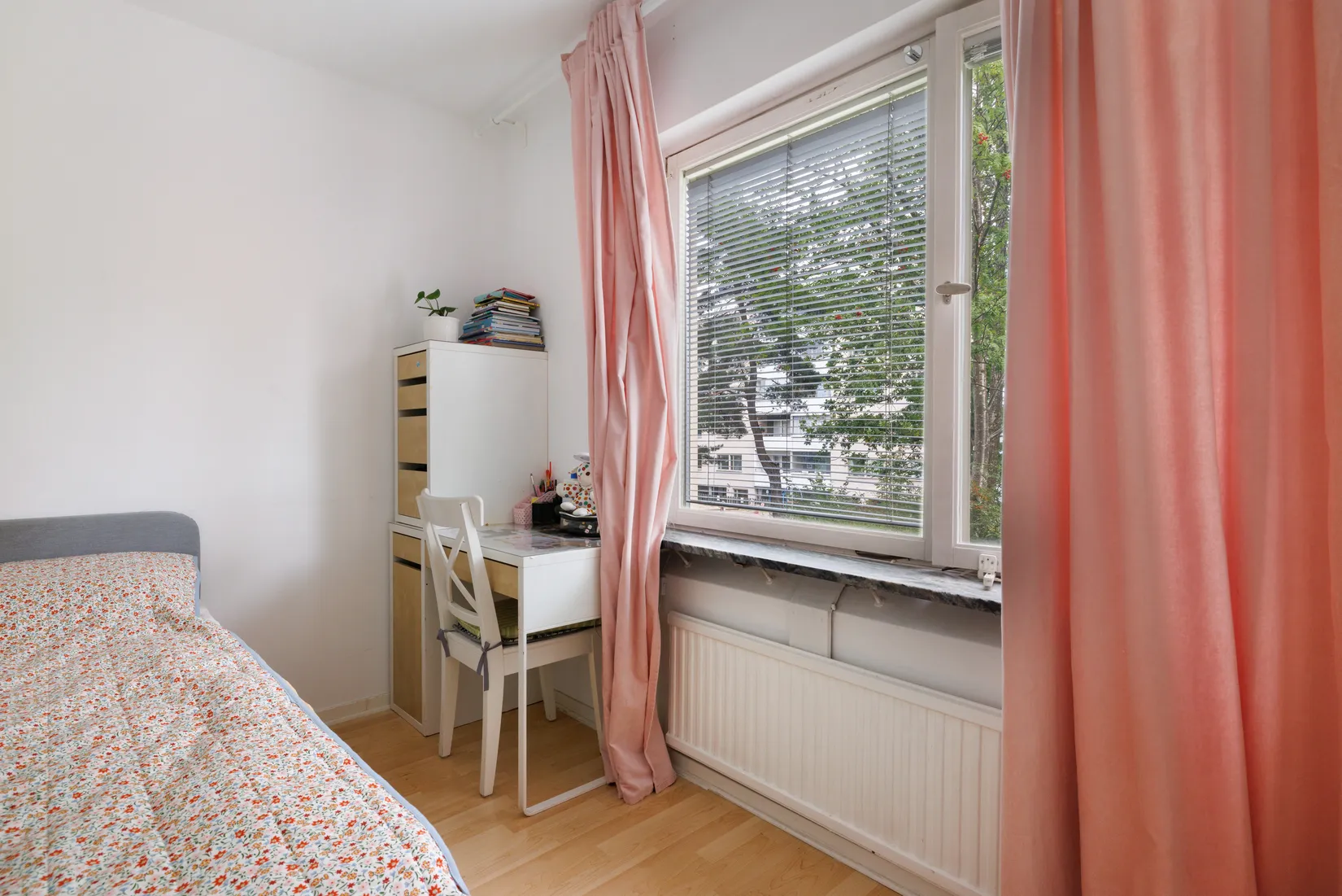 Bostadsrätt, Falkholmsgränd 13, Skärholmen, Stockholm