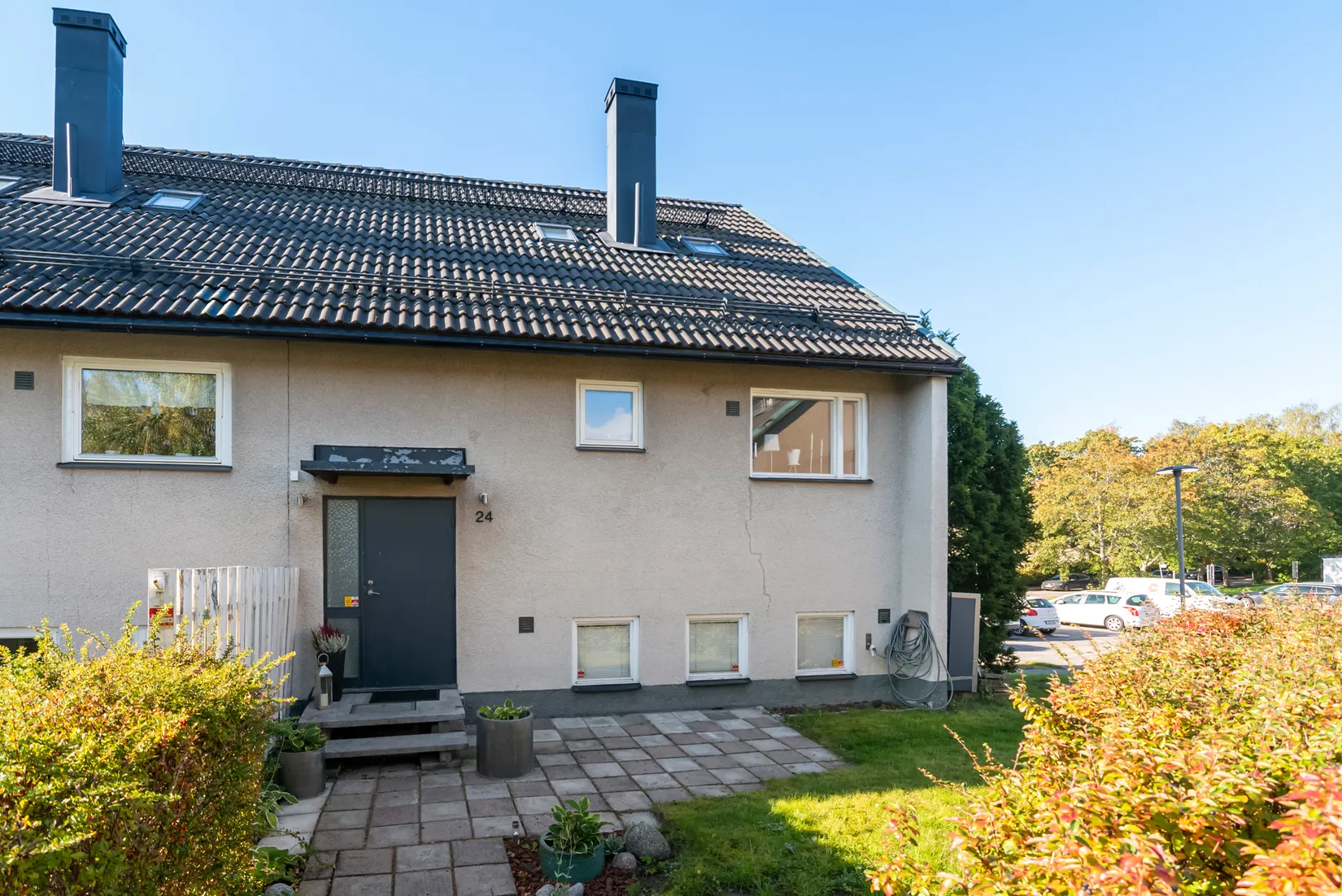 Villa, Radhus, Basgränd 24, Kälvesta, Stockholm
