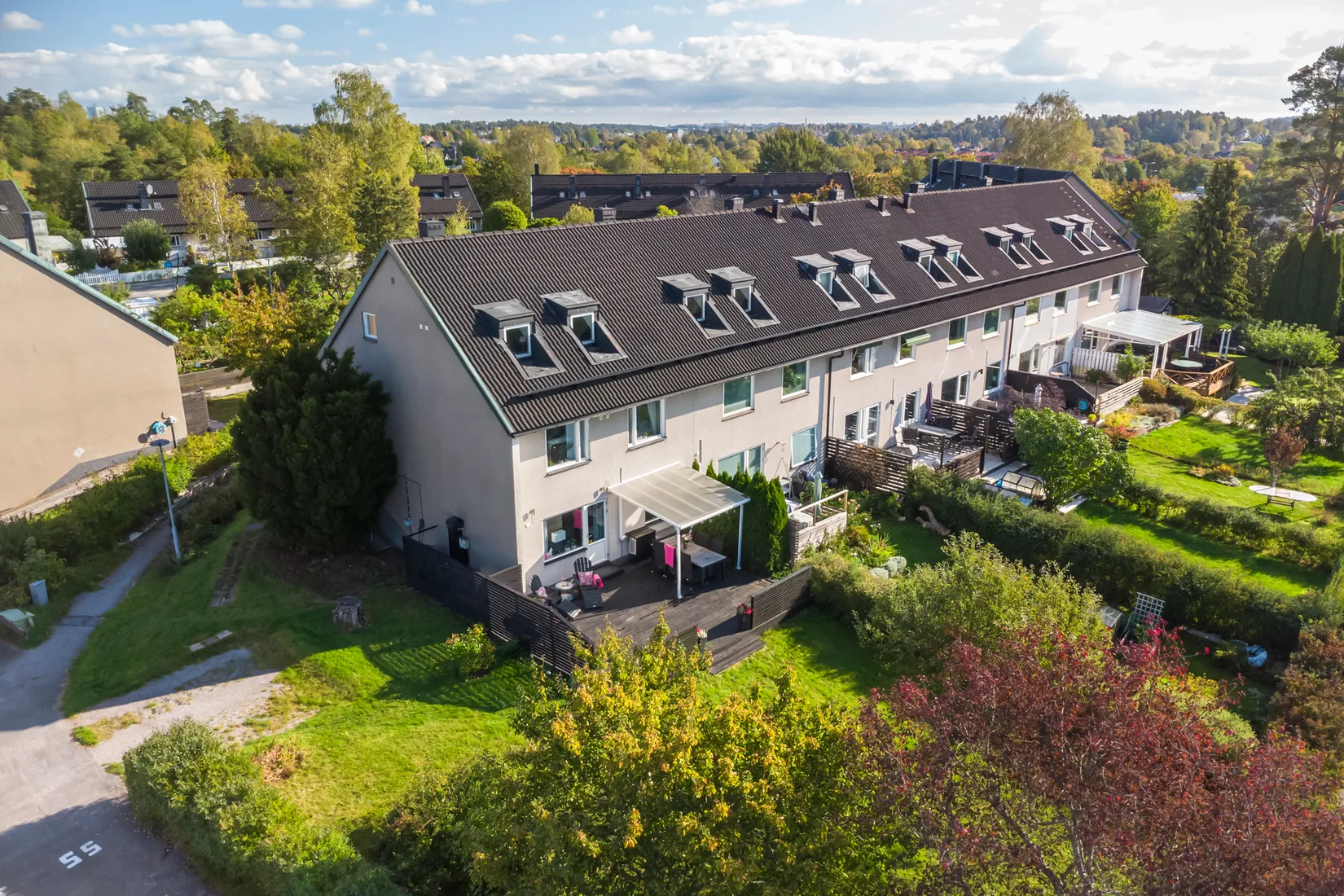 Villa, Radhus, Basgränd 24, Kälvesta, Stockholm