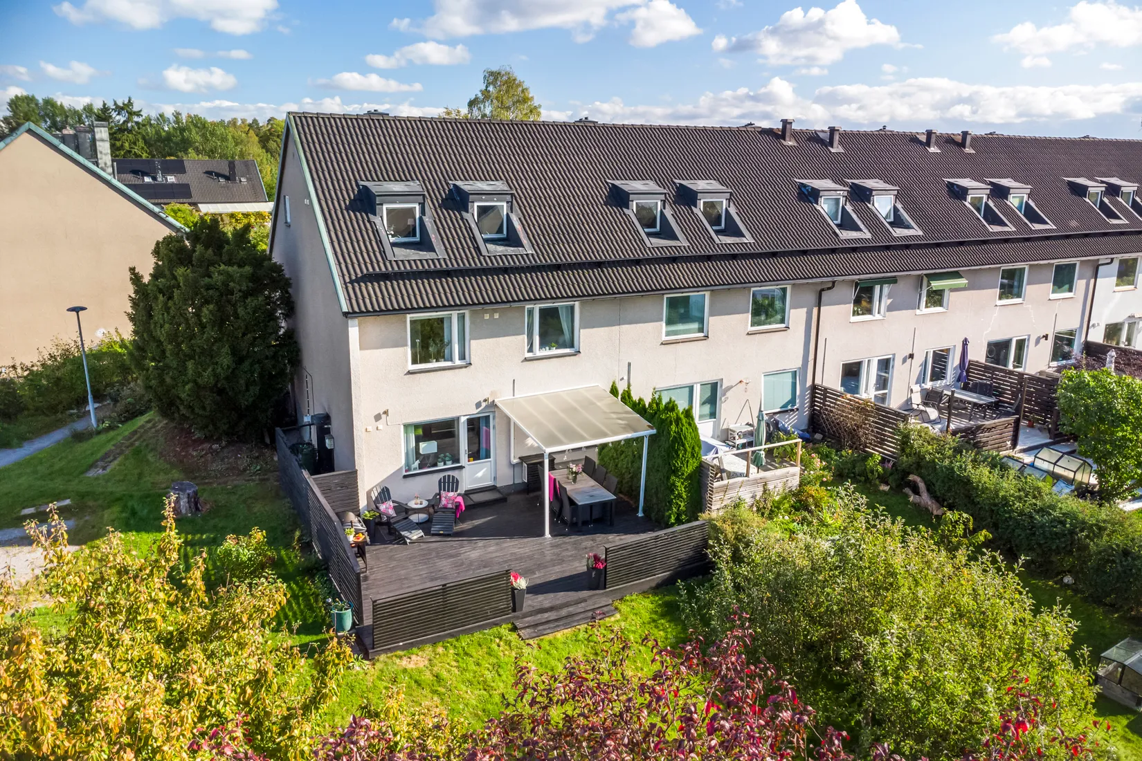 Villa, Radhus, Basgränd 24, Kälvesta, Stockholm