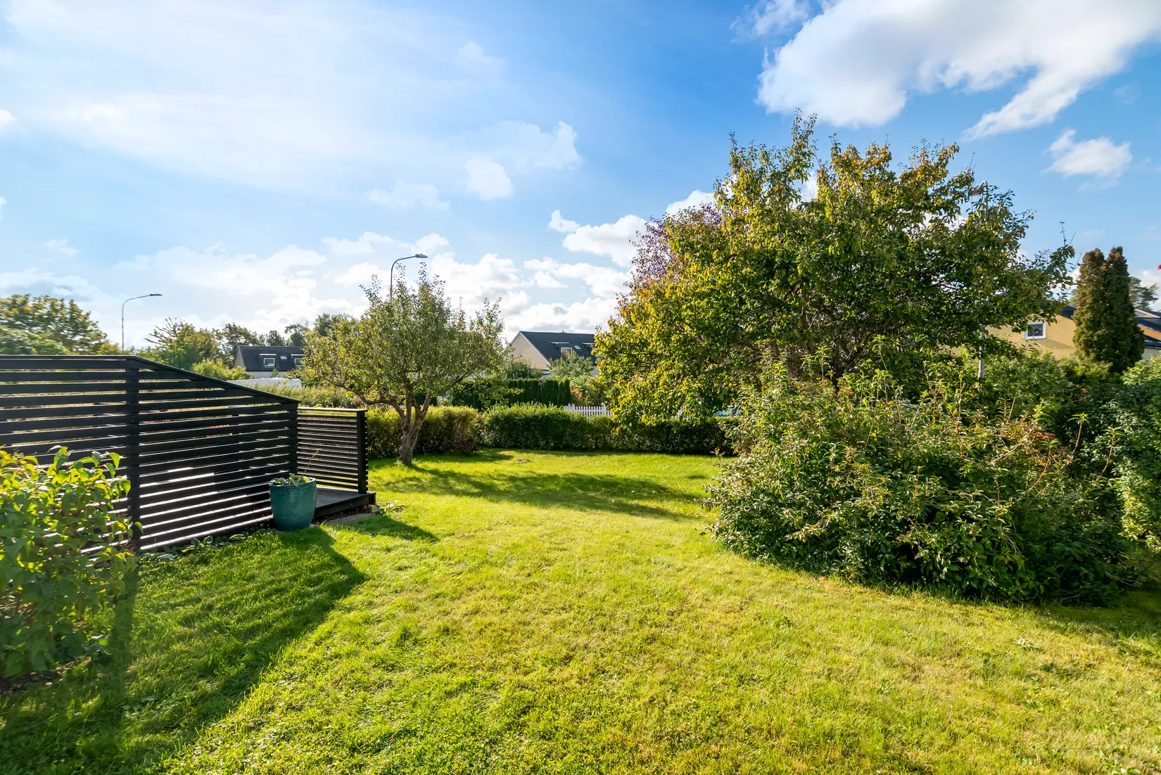 Villa, Radhus, Basgränd 24, Kälvesta, Stockholm