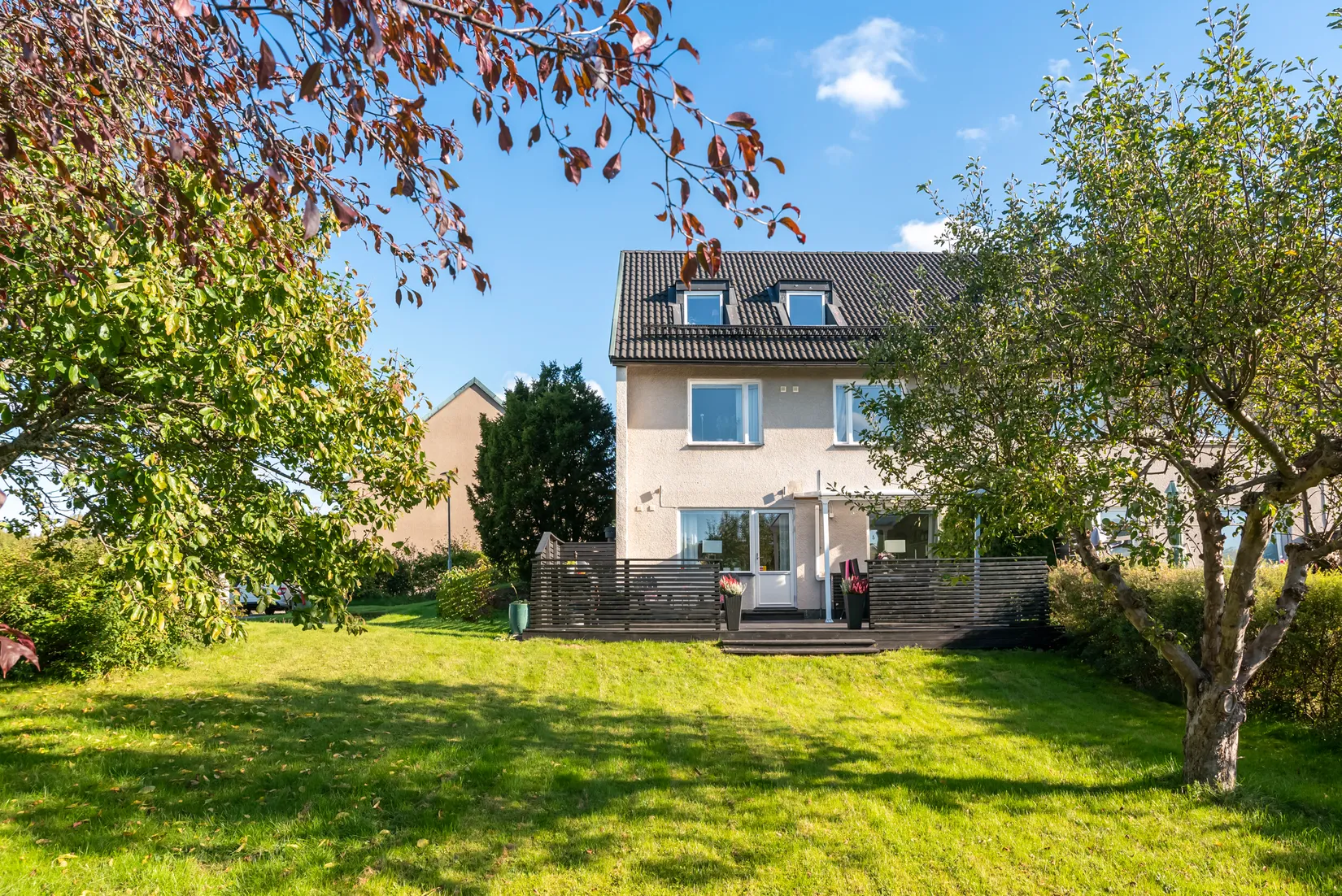 Villa, Radhus, Basgränd 24, Kälvesta, Stockholm