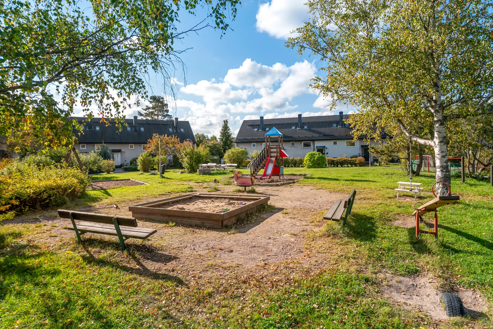 Villa, Radhus, Basgränd 24, Kälvesta, Stockholm