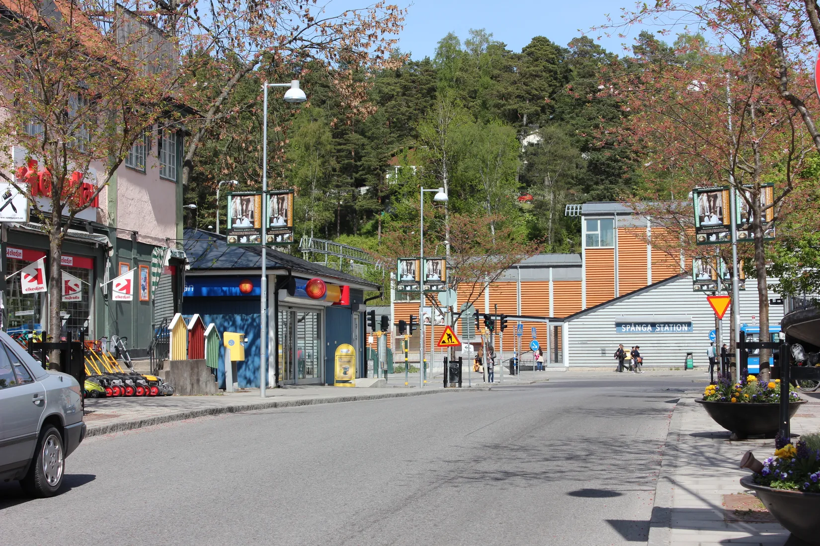 Villa, Radhus, Basgränd 24, Kälvesta, Stockholm