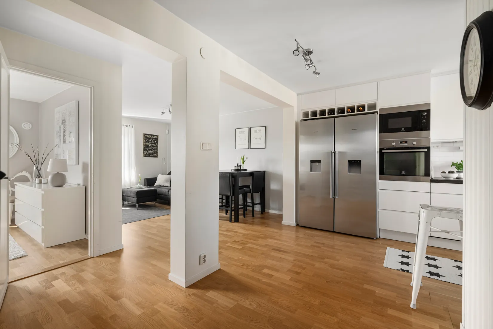 Villa, Radhus, Basgränd 24, Kälvesta, Stockholm