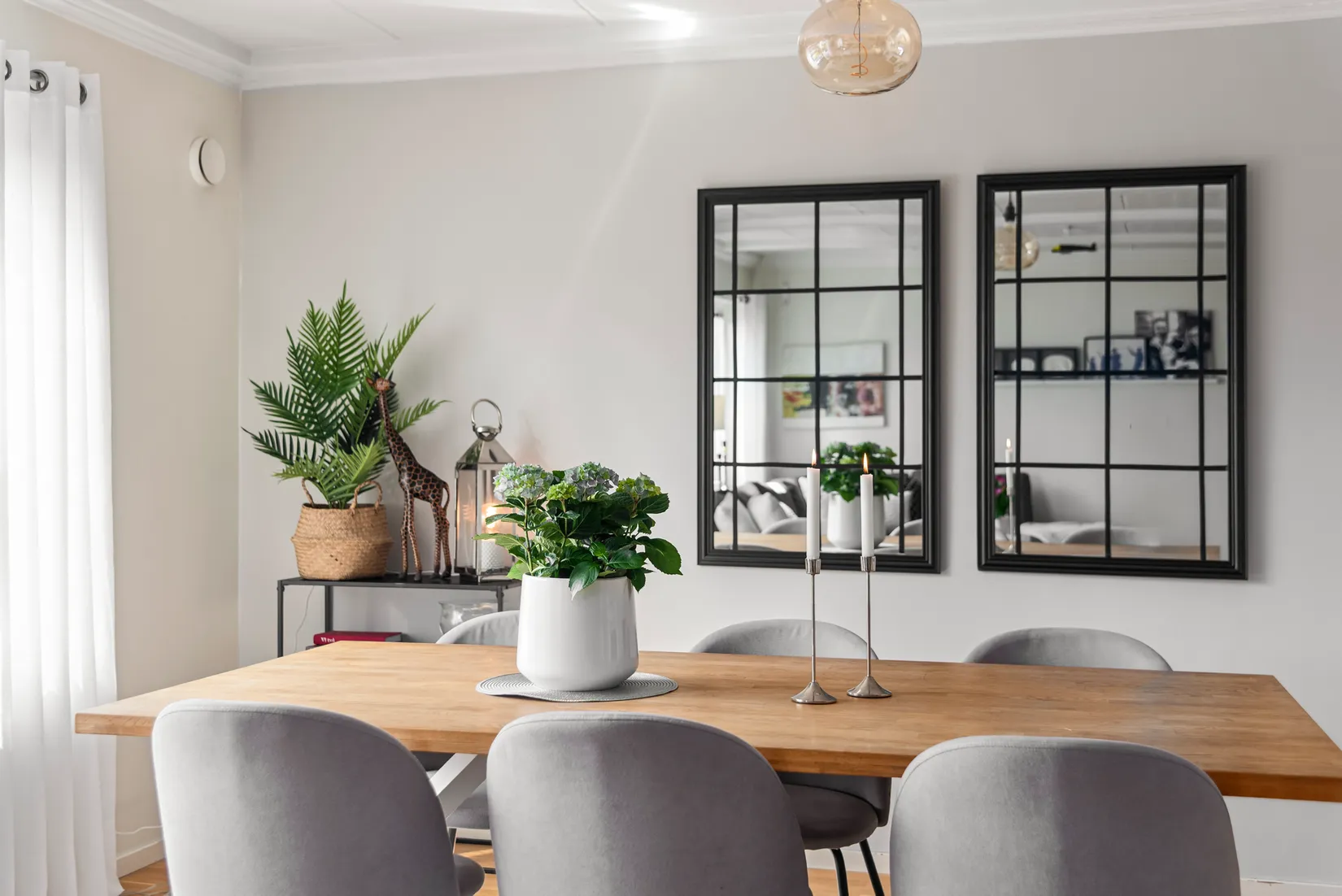 Villa, Radhus, Basgränd 24, Kälvesta, Stockholm