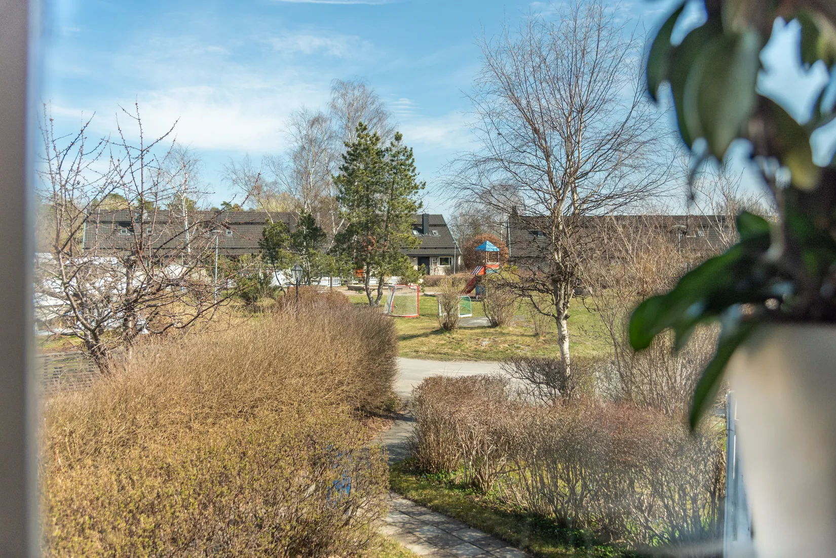 Villa, Radhus, Basgränd 24, Kälvesta, Stockholm