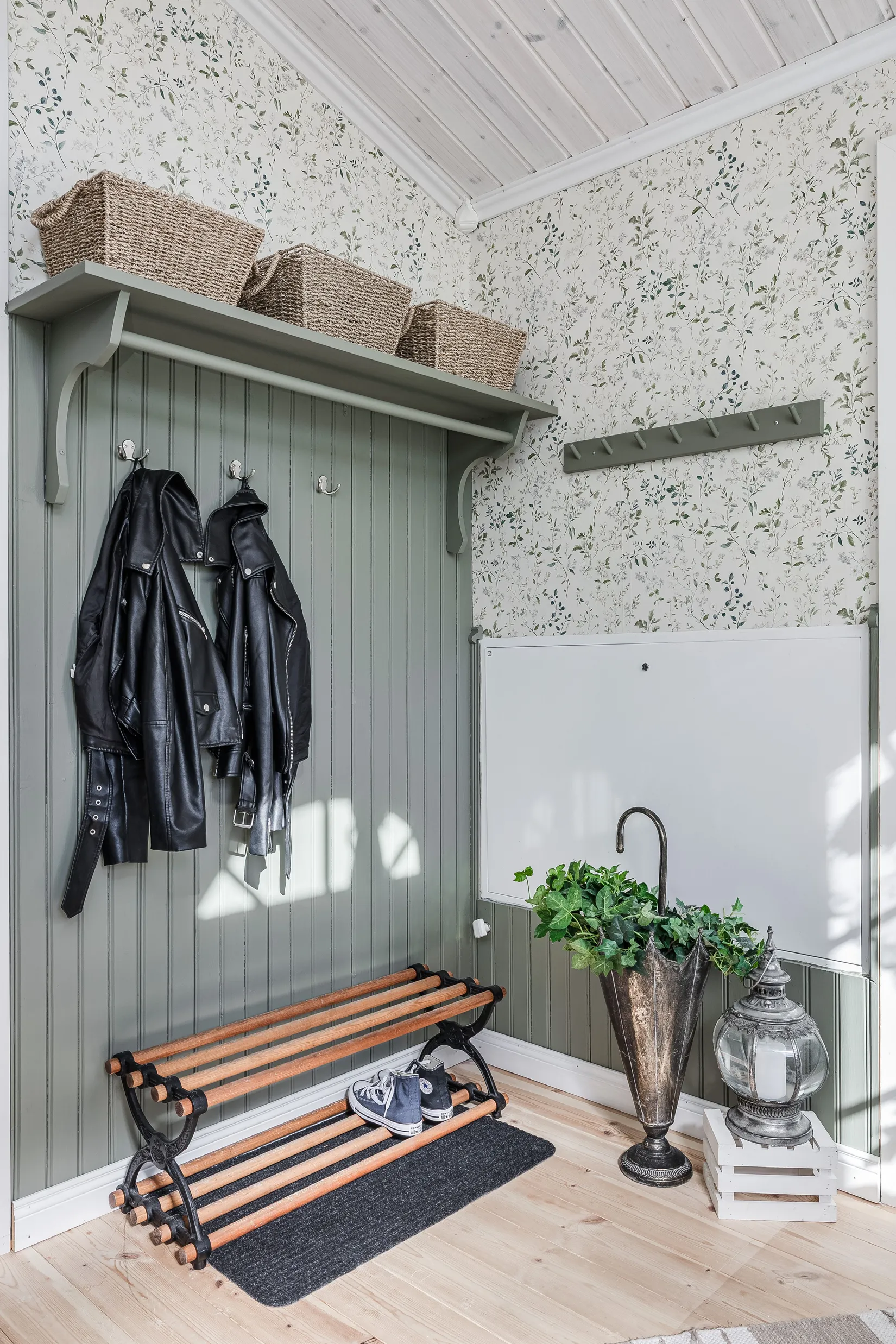 Villa, Pilgrimsstigen 8, Hackås, Berg