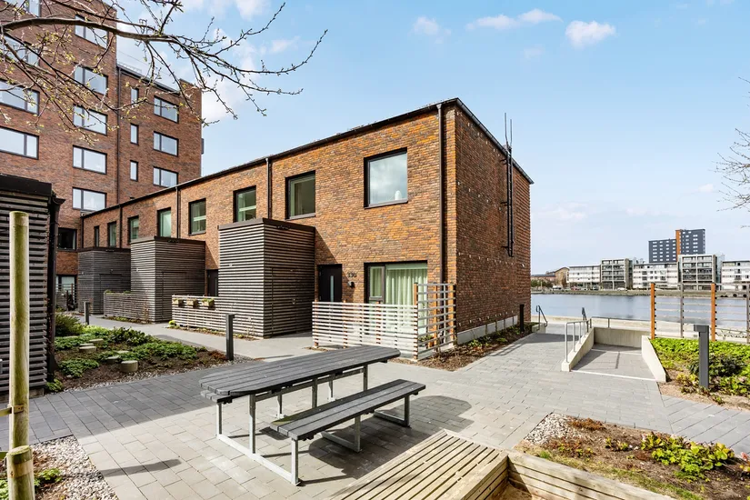 Bostadsrätt, Radhus, Limhamns stationsväg 33F, Limhamns Sjöstad, Malmö