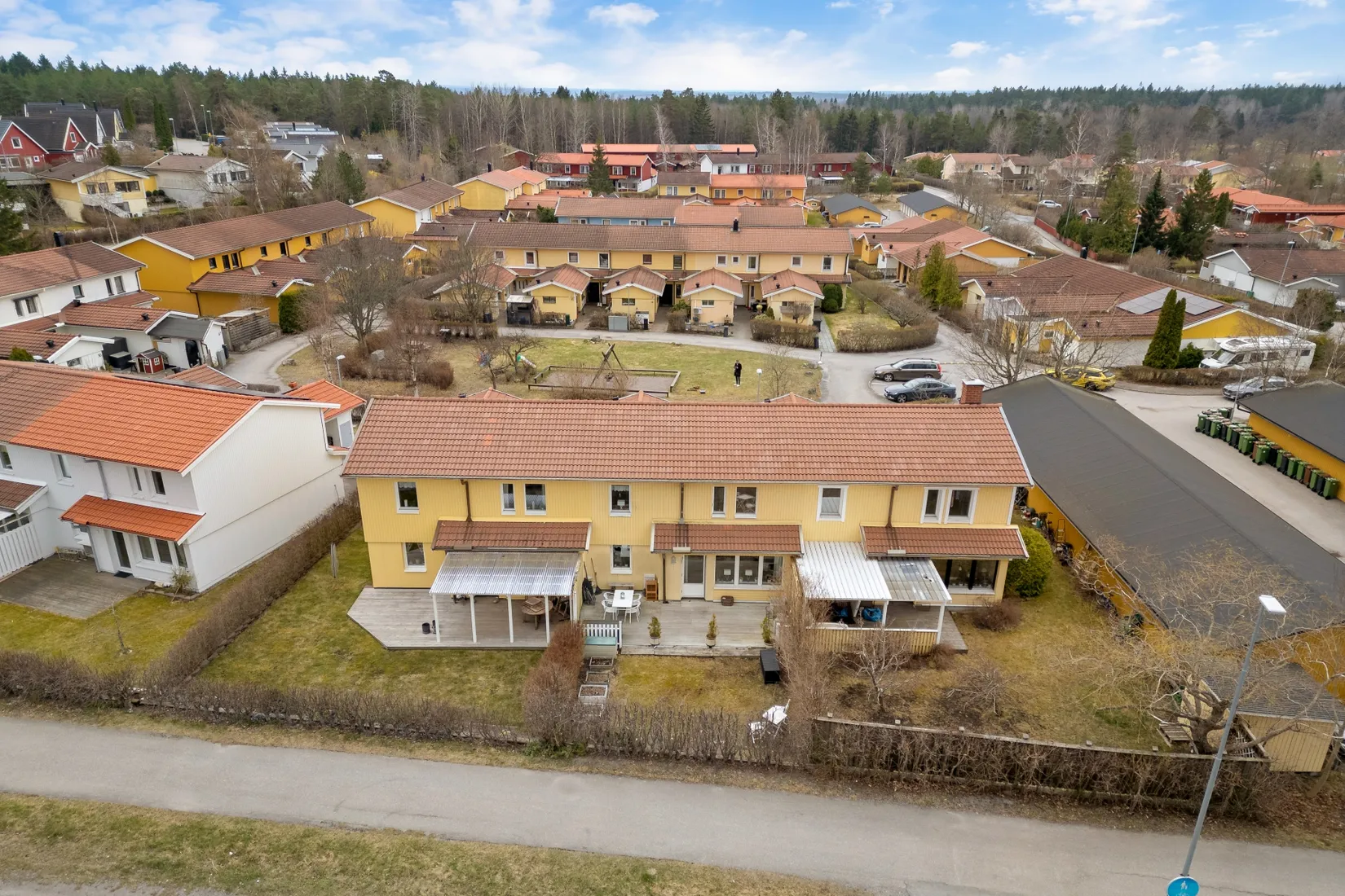 Villa, Radhus, Symfonigränd 3, Viksjö Hummelmora, Järfälla