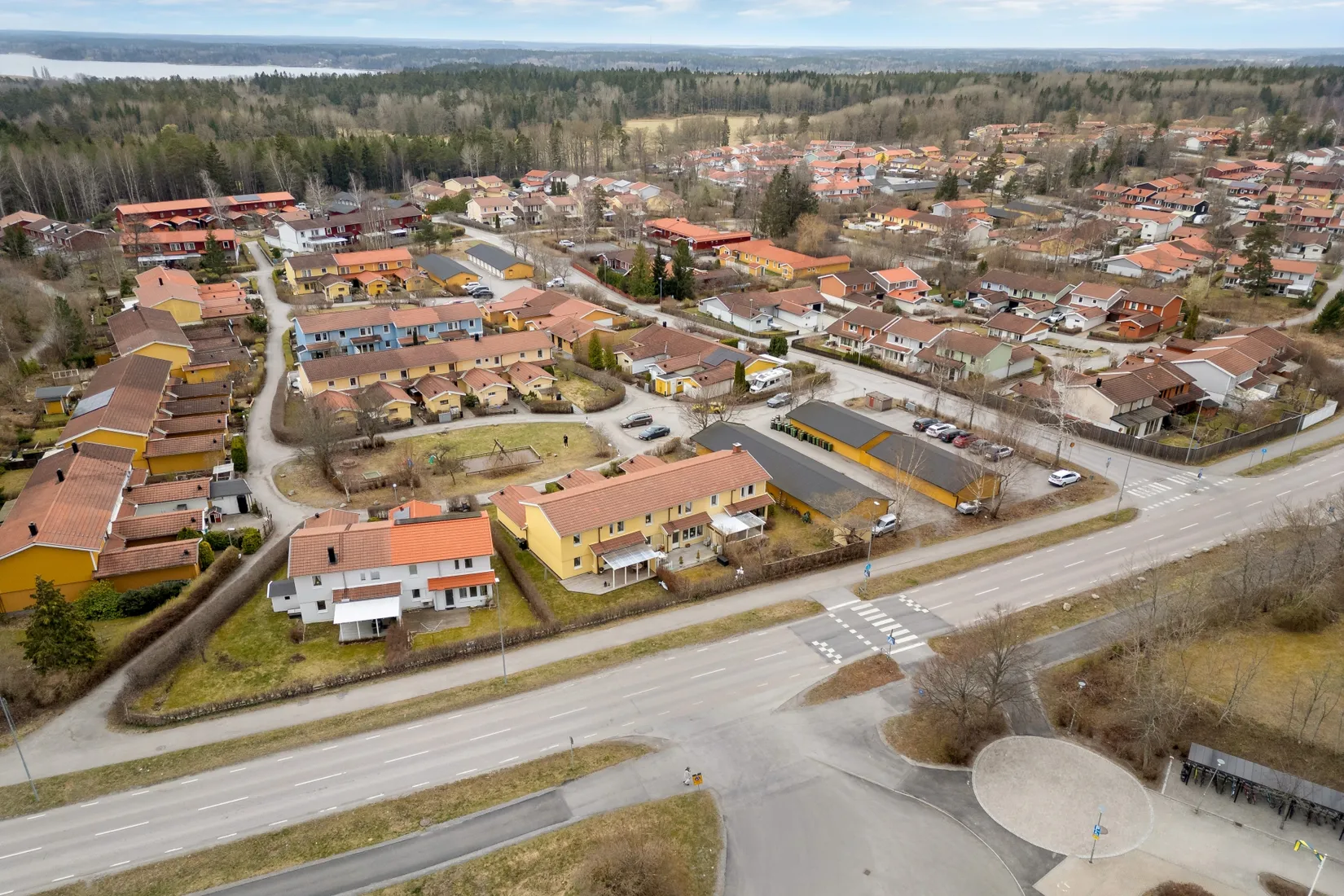 Villa, Radhus, Symfonigränd 3, Viksjö Hummelmora, Järfälla