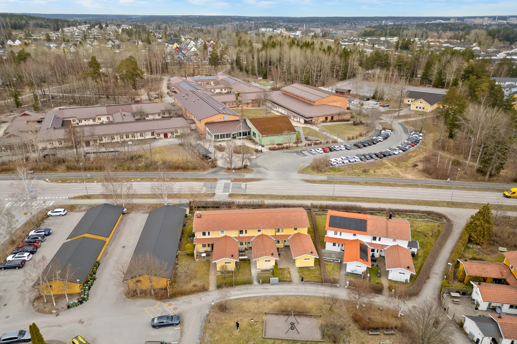 Villa, Radhus, Symfonigränd 3, Viksjö Hummelmora, Järfälla