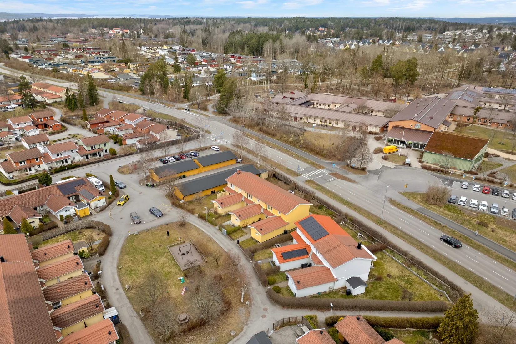 Villa, Radhus, Symfonigränd 3, Viksjö Hummelmora, Järfälla