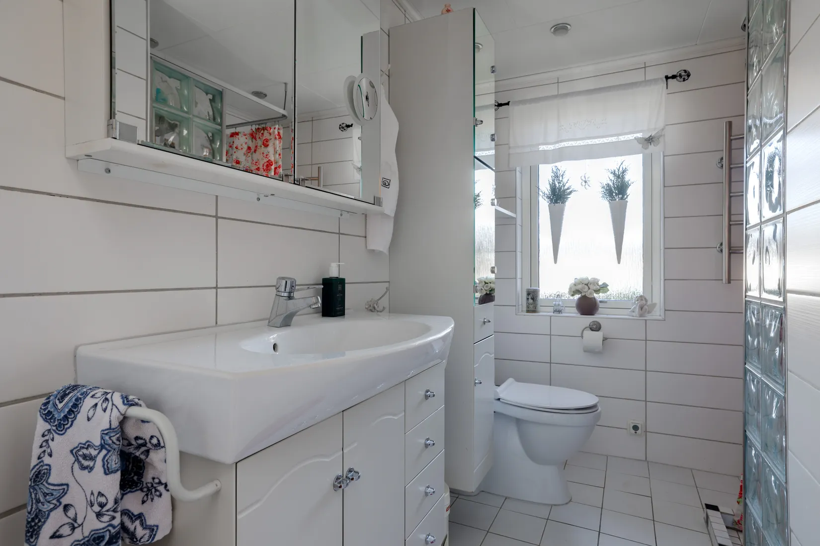 Villa, Lövåsvägen 15, Adolfsberg, Örebro