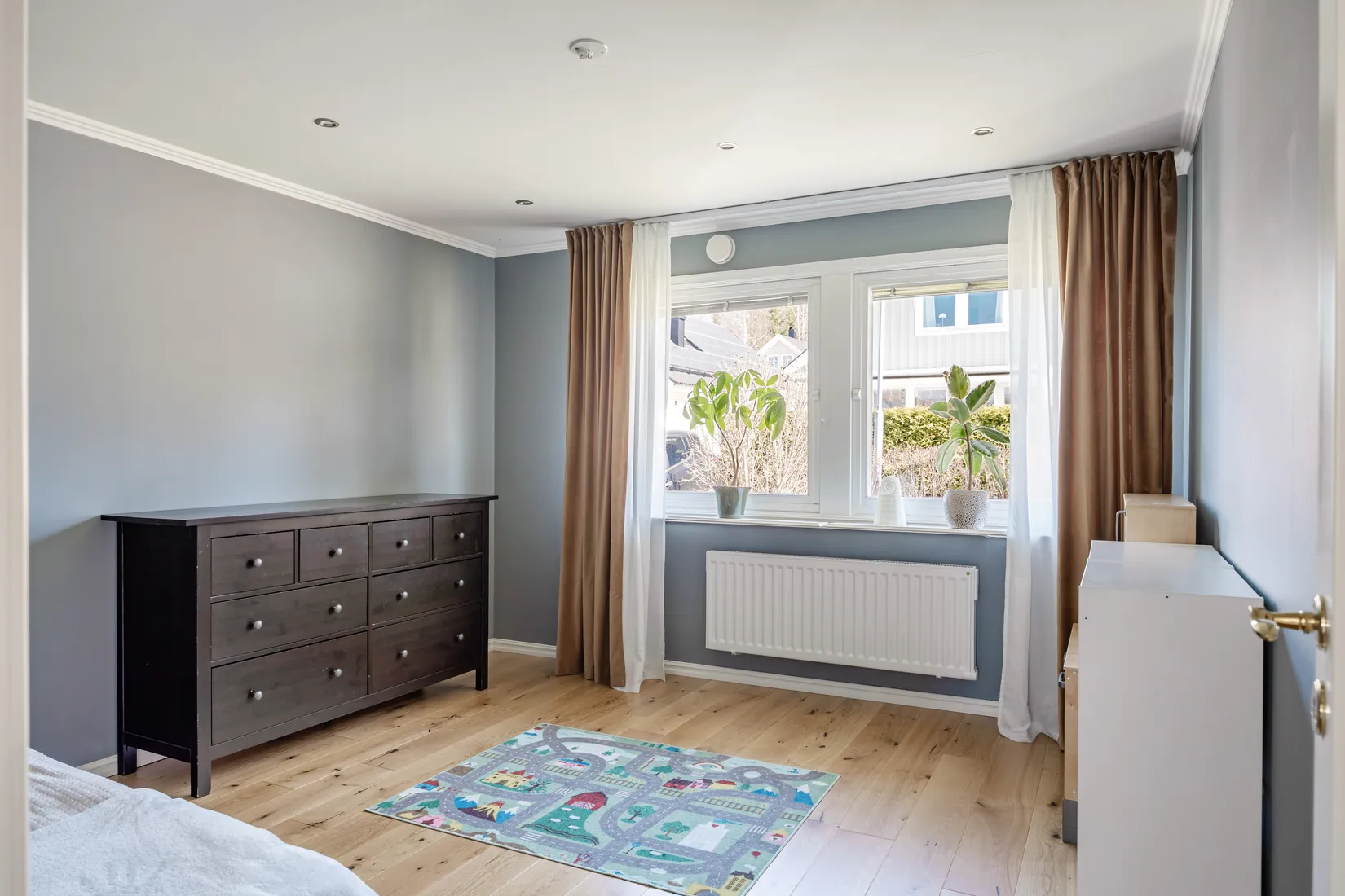 Villa, Radhus, Smålandsvägen 42, Ormsta, Vallentuna