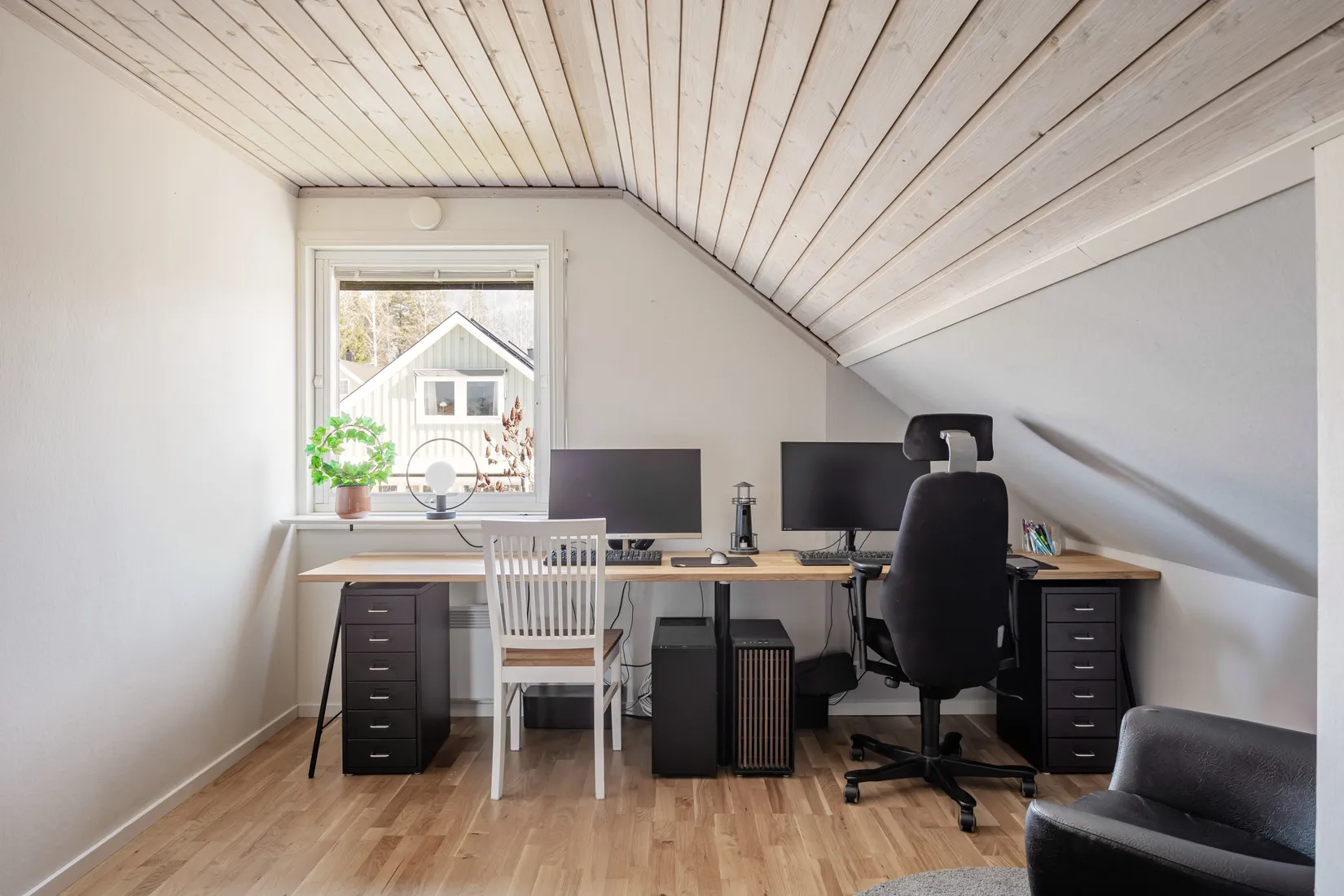 Villa, Radhus, Smålandsvägen 42, Ormsta, Vallentuna