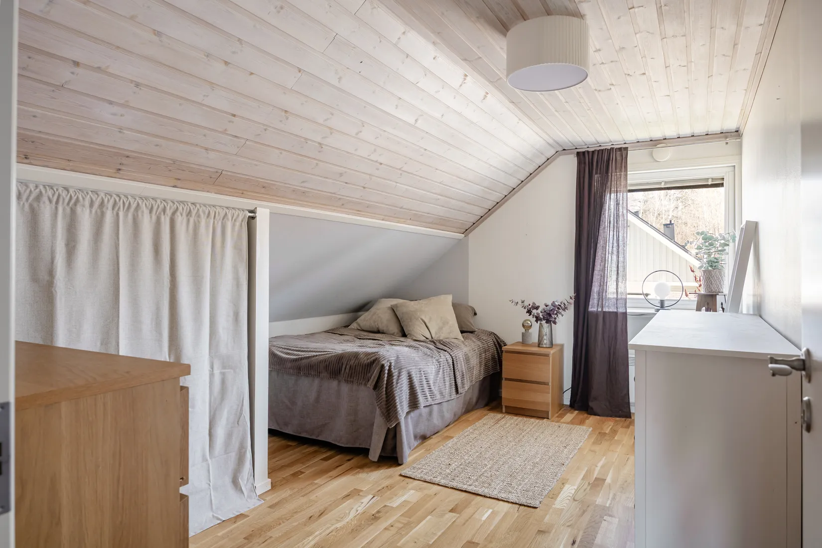 Villa, Radhus, Smålandsvägen 42, Ormsta, Vallentuna