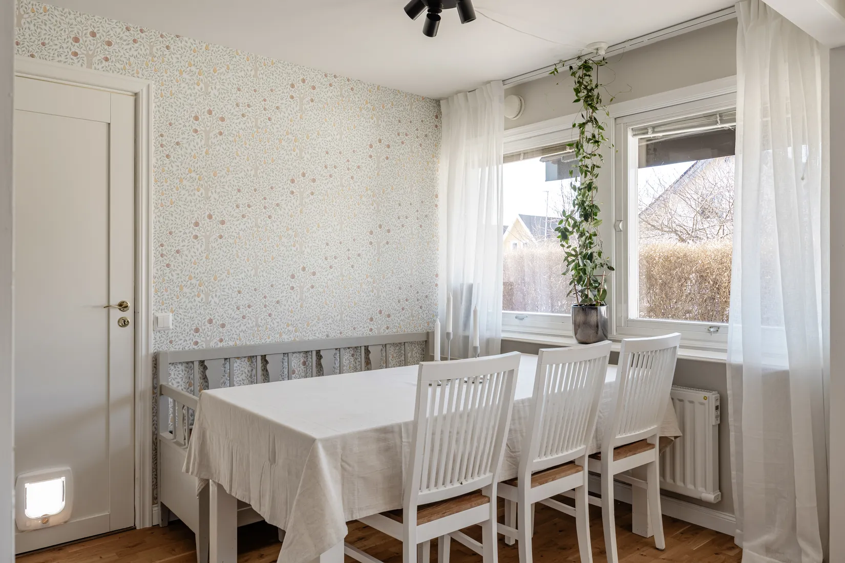 Villa, Radhus, Smålandsvägen 42, Ormsta, Vallentuna