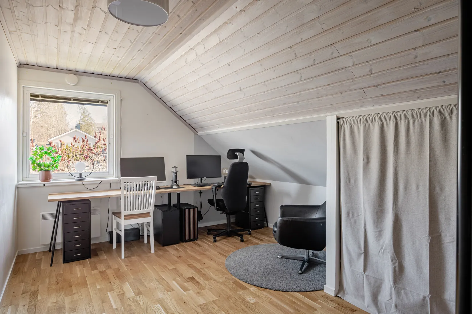 Villa, Radhus, Smålandsvägen 42, Ormsta, Vallentuna