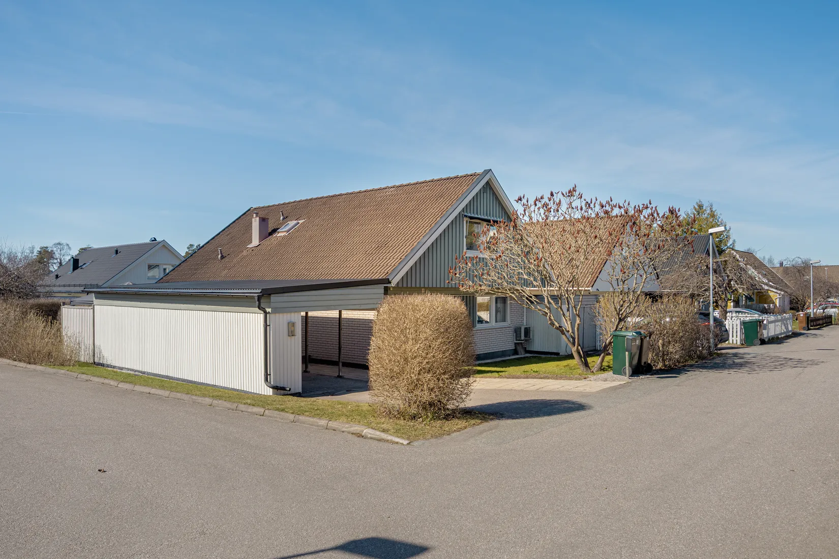 Villa, Radhus, Smålandsvägen 42, Ormsta, Vallentuna