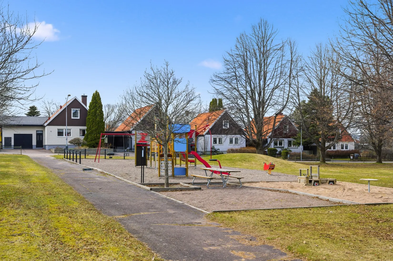 Villa, Knektgatan 12, Romme, Borlänge