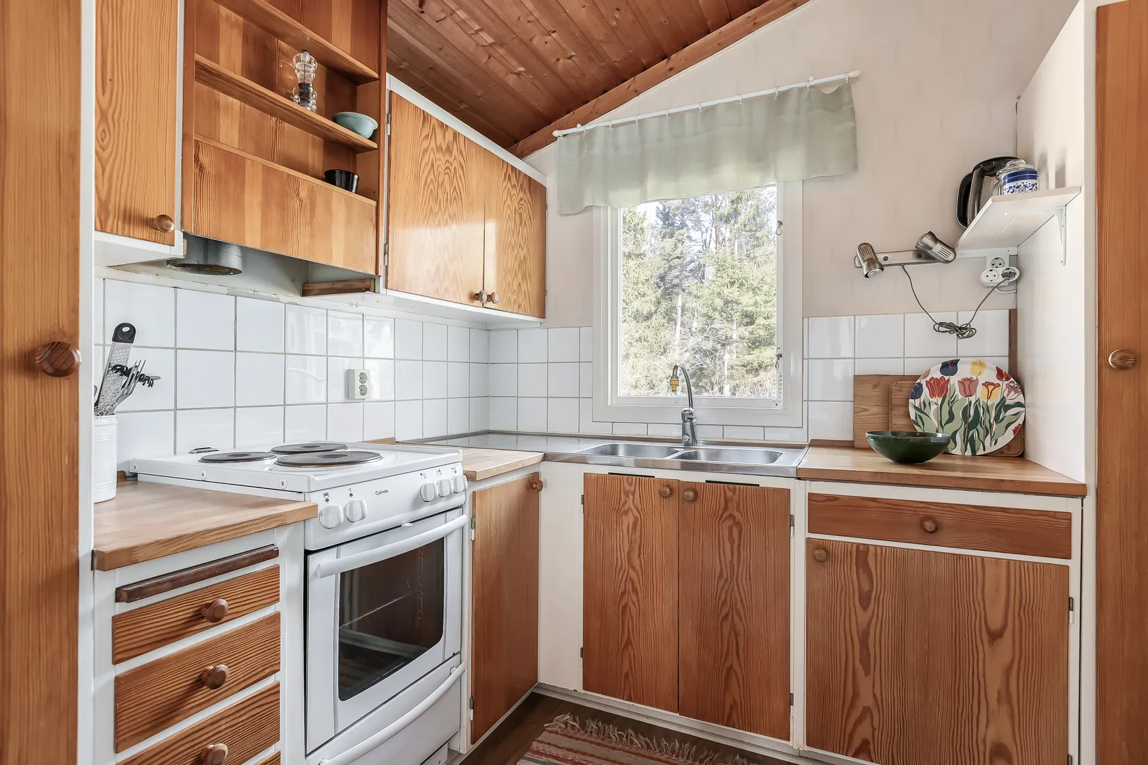 Villa, Uddsjövägen 3, Guldboda, Haninge