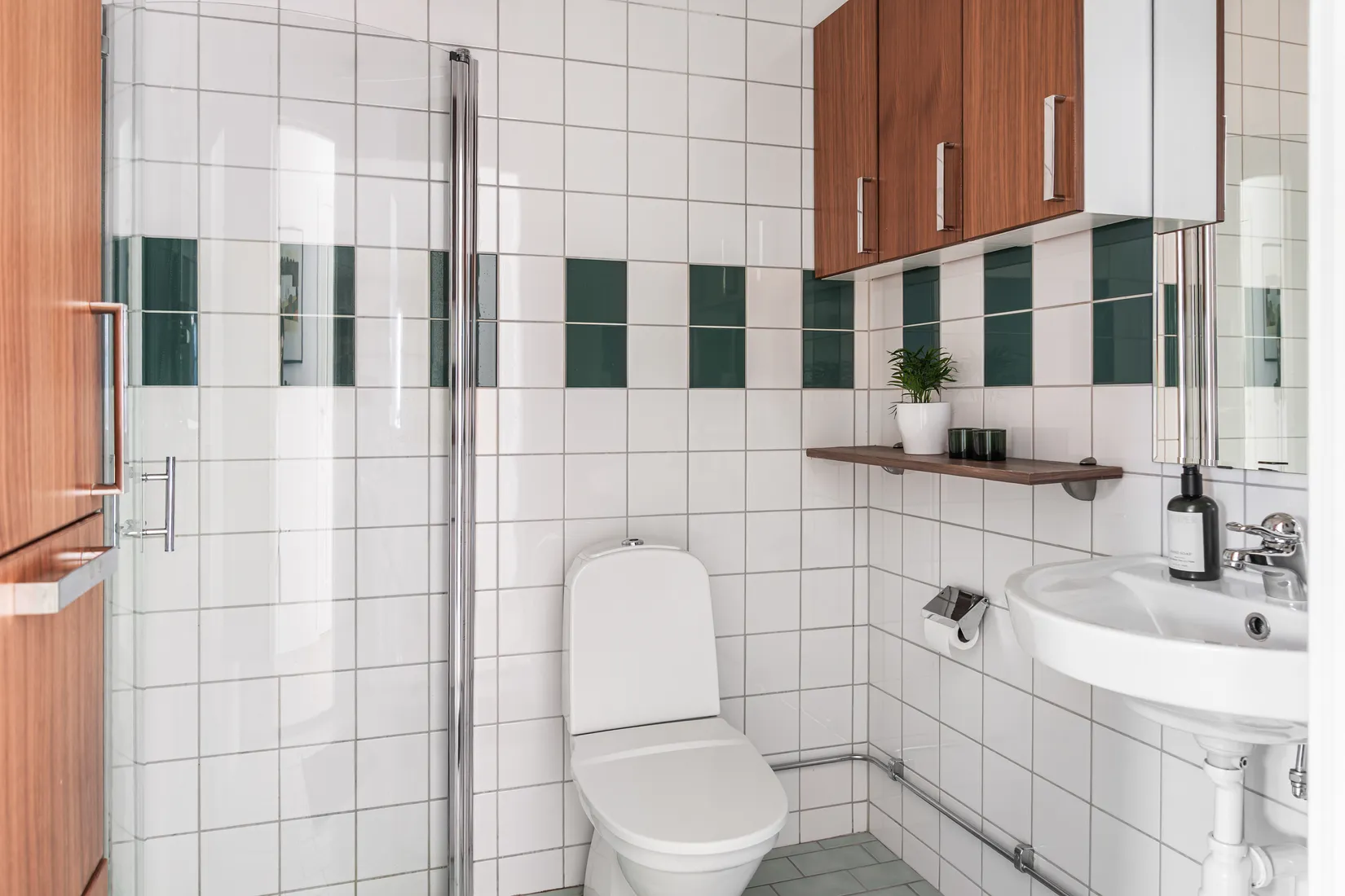 Villa, Radhus, Äppelblomsvägen 19, Värmdö - Torshäll, Värmdö