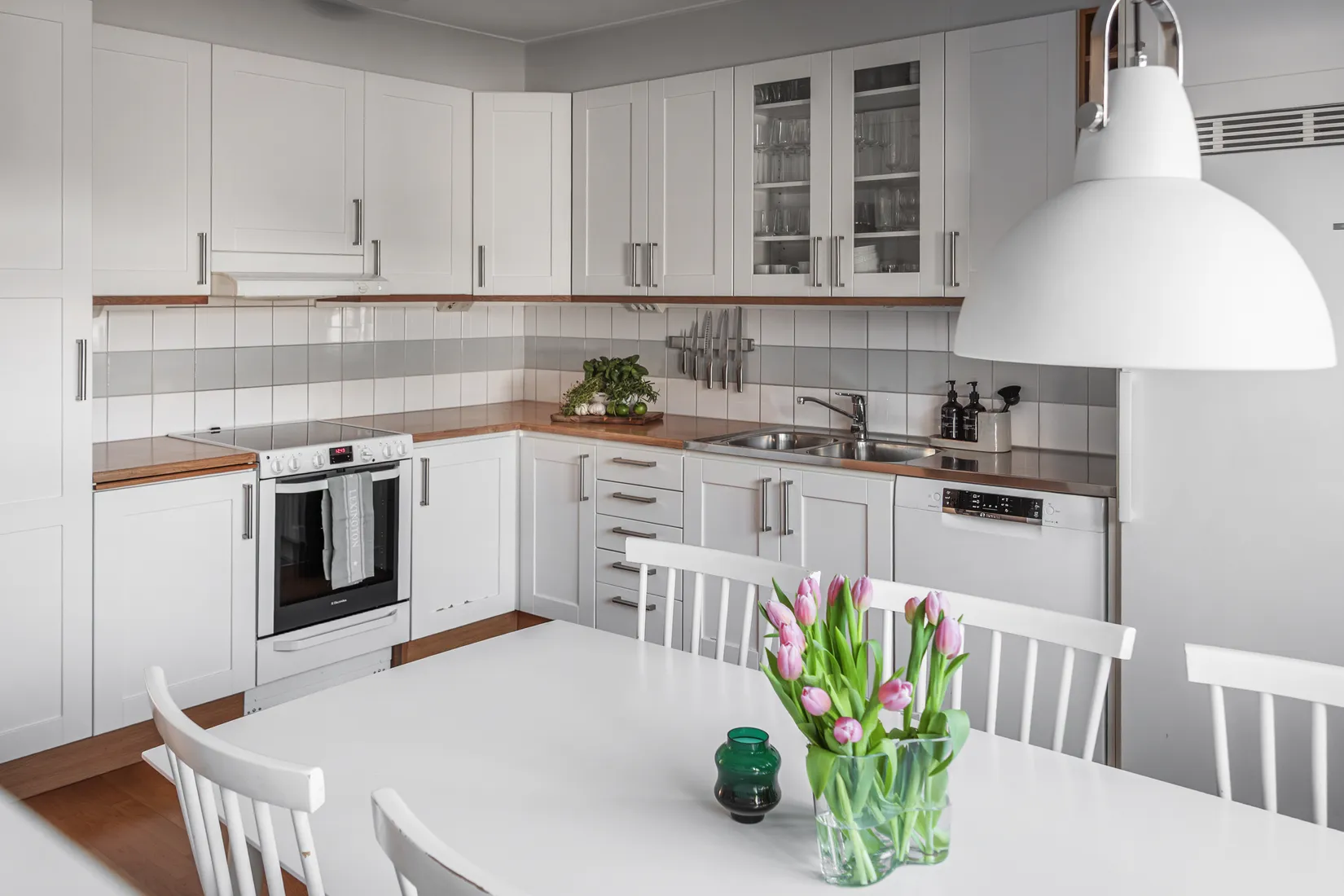 Villa, Radhus, Äppelblomsvägen 19, Värmdö - Torshäll, Värmdö