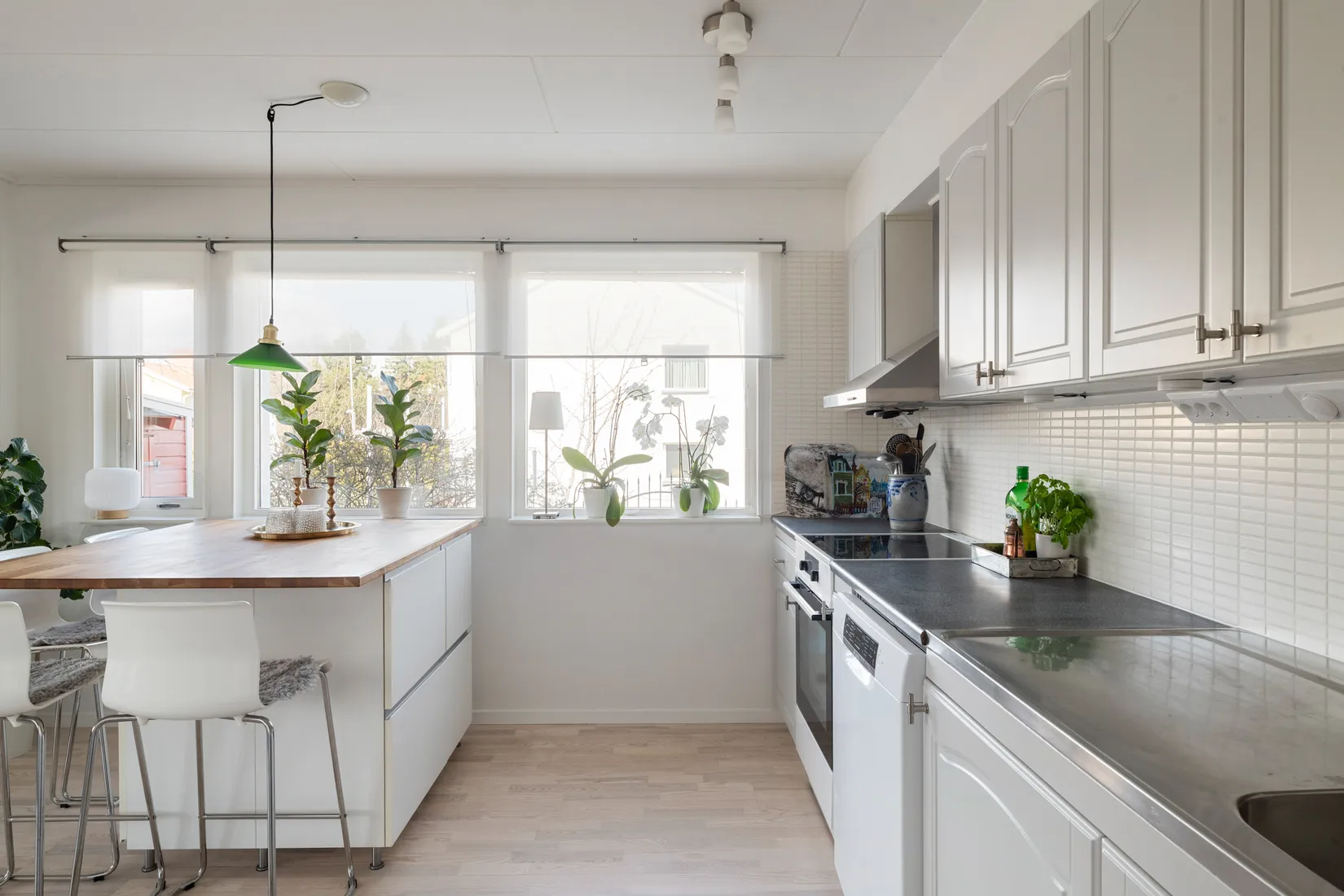 Villa, Radhus, Norrgårdsvägen 11B, Spånga - Solhem, Stockholm